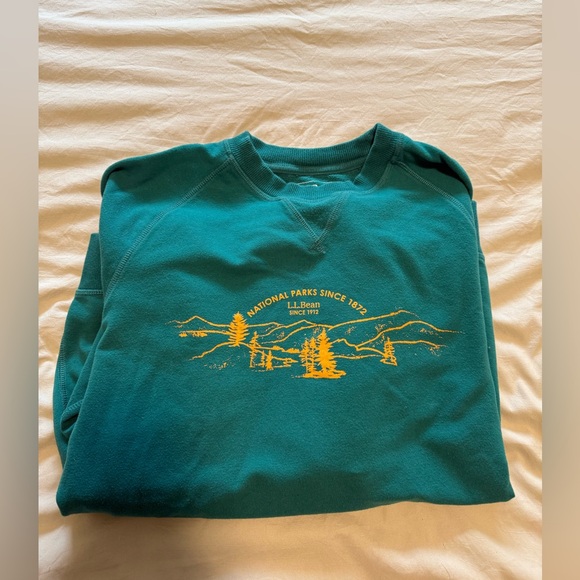 LL Bean NP Crewneck - Picture 1 of 5